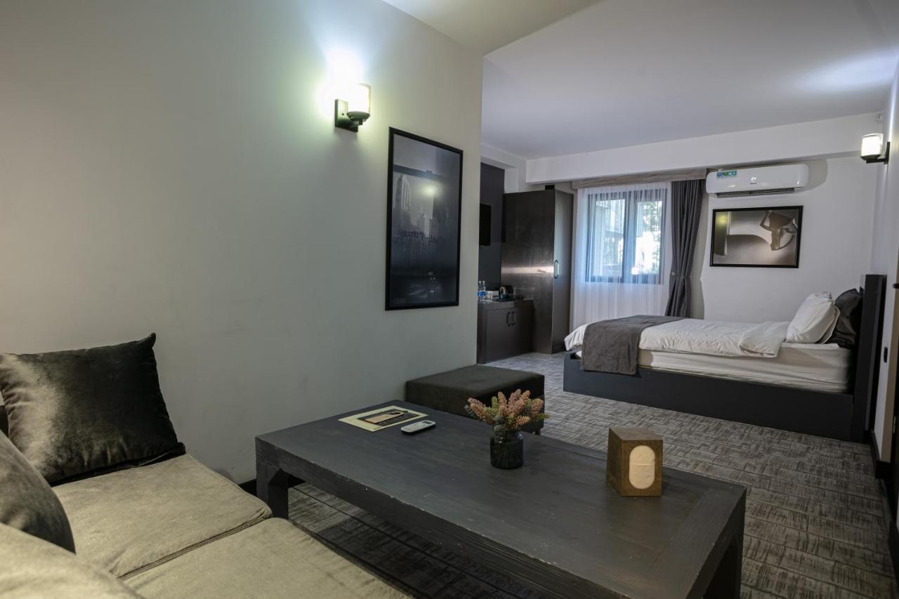 Monk House Hotel Yerevan Ngoại thất bức ảnh