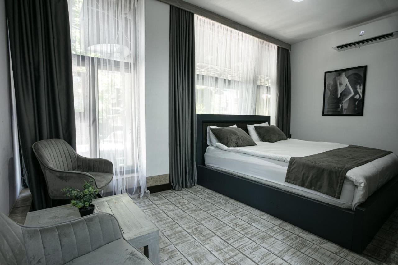 Monk House Hotel Yerevan Ngoại thất bức ảnh