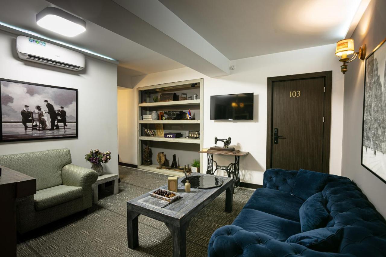 Monk House Hotel Yerevan Ngoại thất bức ảnh