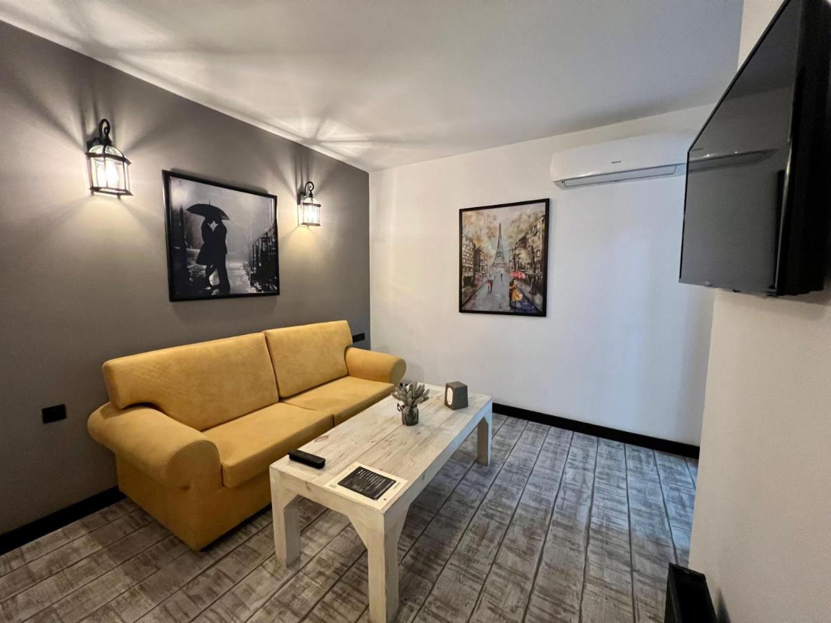 Monk House Hotel Yerevan Ngoại thất bức ảnh