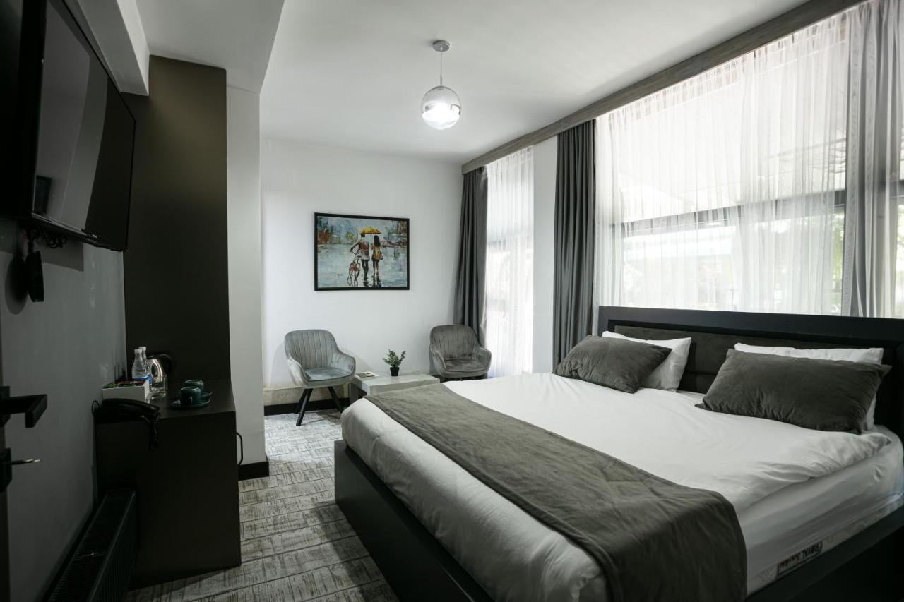 Monk House Hotel Yerevan Ngoại thất bức ảnh
