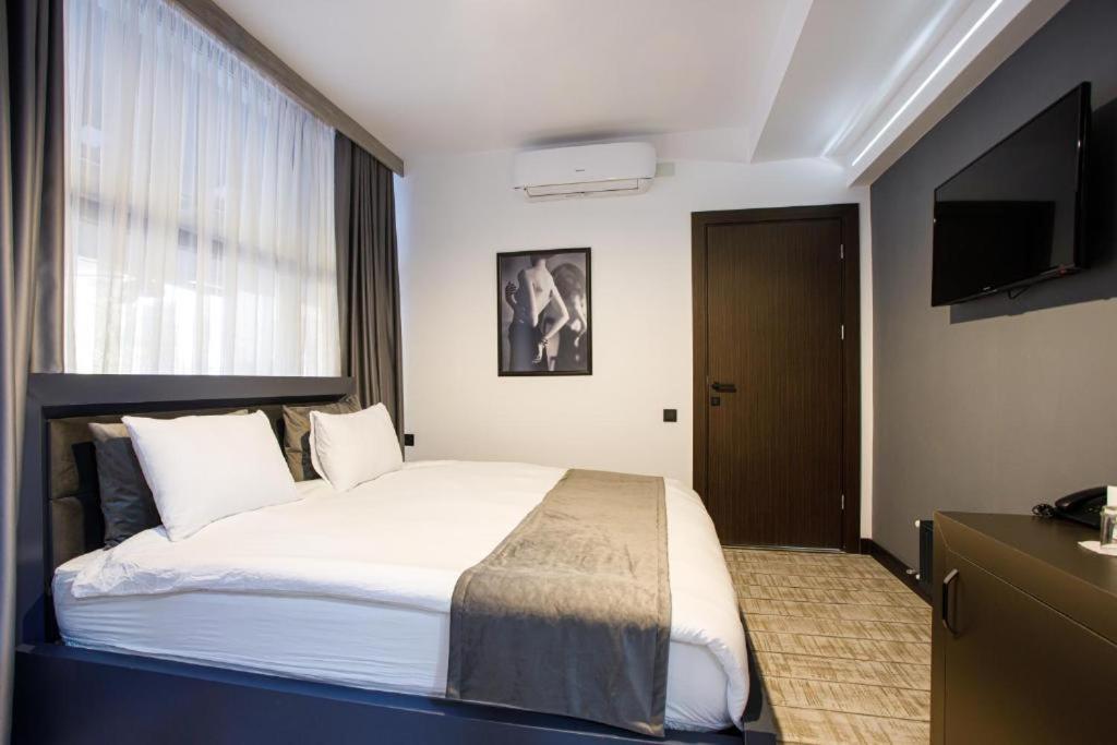 Monk House Hotel Yerevan Ngoại thất bức ảnh